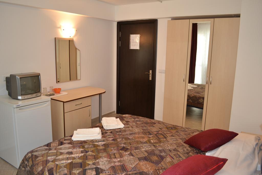 Family Hotel Magnolia Baltschik Zimmer foto